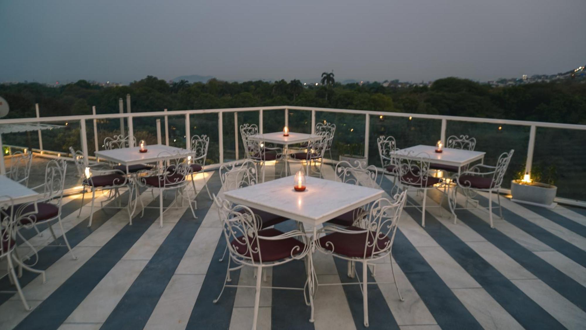 Hotel Naren Villa Udaipur Extérieur photo